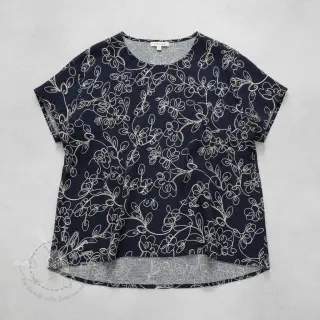 Double gauze/musselin EMBROIDERY Climbing flowers navy