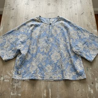 Baumwollstoff JEANS EMBROIDERY Bouquet light blue