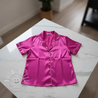 Satin cassis