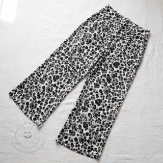 Viskosestoff SATIN Animal skin black digital print