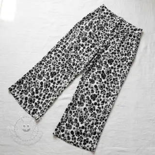 Viskosestoff SATIN Animal skin black digital print