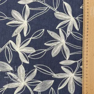 Baumwollstoff JEANS Embroidery Flowers white