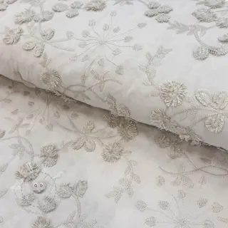 Baumwollstoff EMBROIDERY Catchy leaves beige