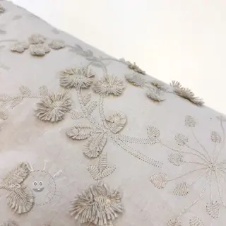 Baumwollstoff EMBROIDERY Catchy leaves beige