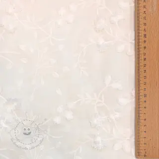 Baumwollstoff EMBROIDERY Catchy leaves off white