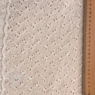 Baumwollstoff EMBROIDERY Rosemary beige