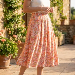 Viskosestoff RAYON POPLIN Simplistic flowers design A