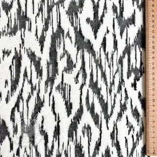 STRICKSTOFF jacquard Comfy Blurry Ikat grey