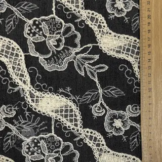 Baumwollstoff JEANS EMBROIDERY Flora design E